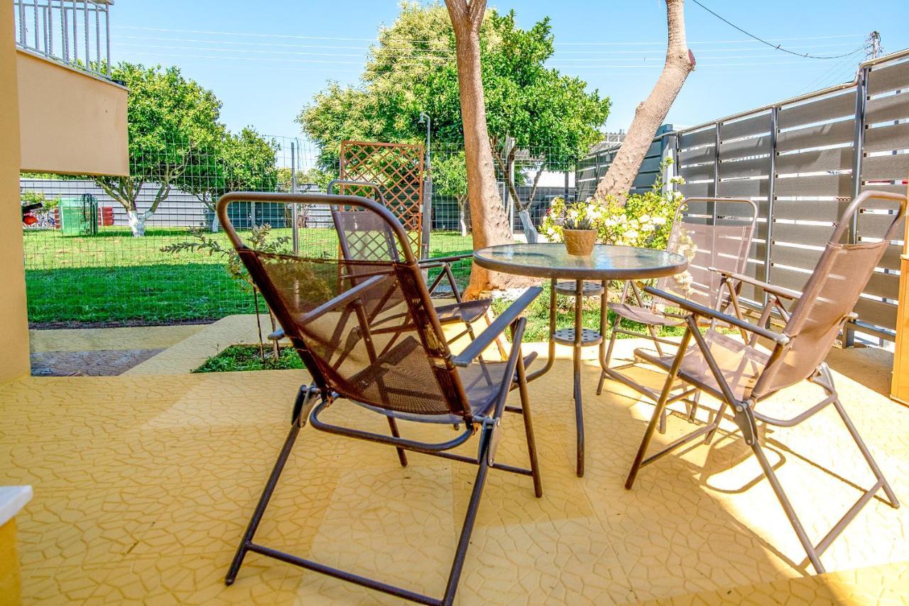 Pine Trees Apartment Превеза Екстериор снимка