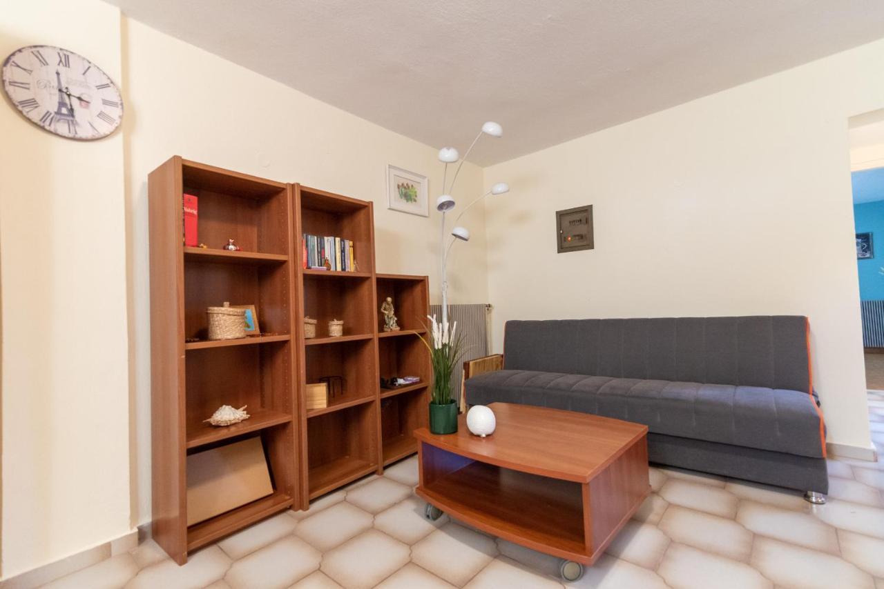 Pine Trees Apartment Превеза Екстериор снимка